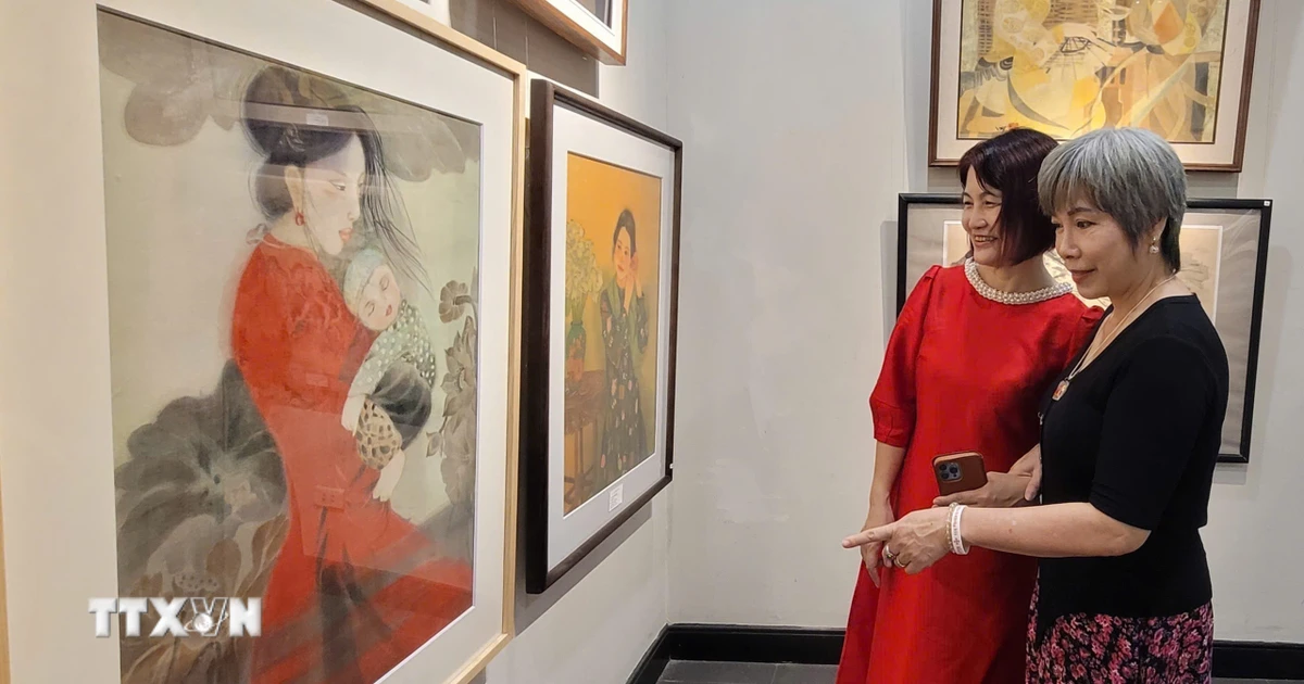 8 martie: O artistă celebrează femeia prin creație