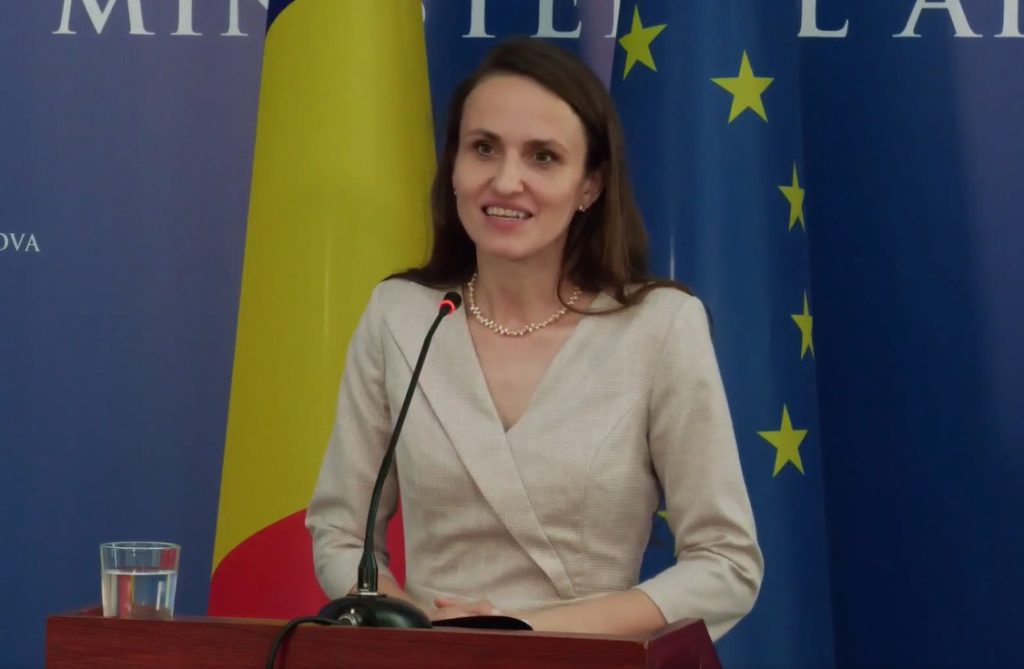 Românii, în siguranță, asigură ministrul de Externe în contextul tensiunilor cu Iranul Ministrul de Externe, Oana Țoiu, a declarat miercuri că nu există amenințări directe la adresa României din partea Iranului