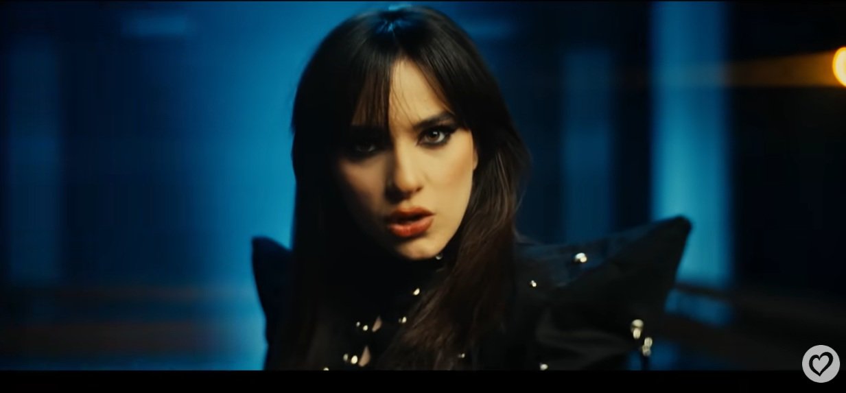 TVR apără piesa „Choke Me” pentru Eurovision, contestată de public Televiziunea Română (TVR) a respins miercuri acuzațiile privind piesa „Choke Me”, interpretată de Alexandra Căpitănescu, care va reprezenta România la Eurovision