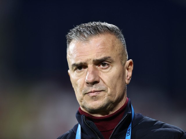 Pancu, după victoria cu CFR: „Doar la asta mă gândesc” Antrenorul Rapidului, Daniel Pancu, a vorbit deschis despre preocupările legate de licența clubului, imediat după înfrângerea cu 1-0 suferită în fața CFR Cluj
