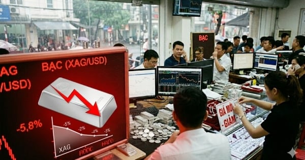 Argintul, pe valuri: Prăbușire la nivel global, urmează revenirea?