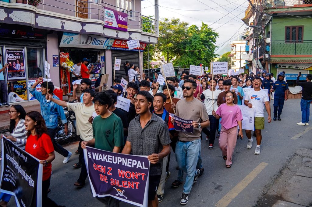Fostul premier nepalez, arestat în urma protestelor sângeroase anticorupție Kathmandu – K.P