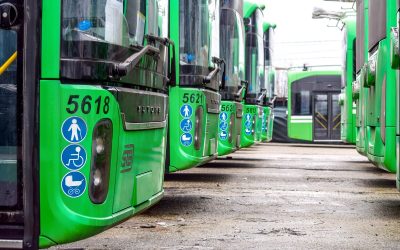 Troleibuze noi, cu autonomie extinsă, au intrat în circulație în București Bucureștiul a primit o nouă serie de troleibuze, modelul Yutong U12, echipate cu tehnologie modernă și cu o autonomie extinsă, care le permite să ruleze și pe porțiuni de traseu fără alimentare de la rețeaua electrică