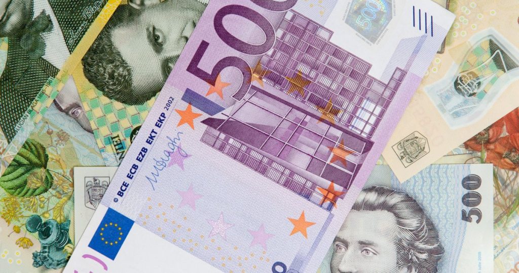 Dolarul urcă, aurul se scumpește: BNR anunță noi recorduri