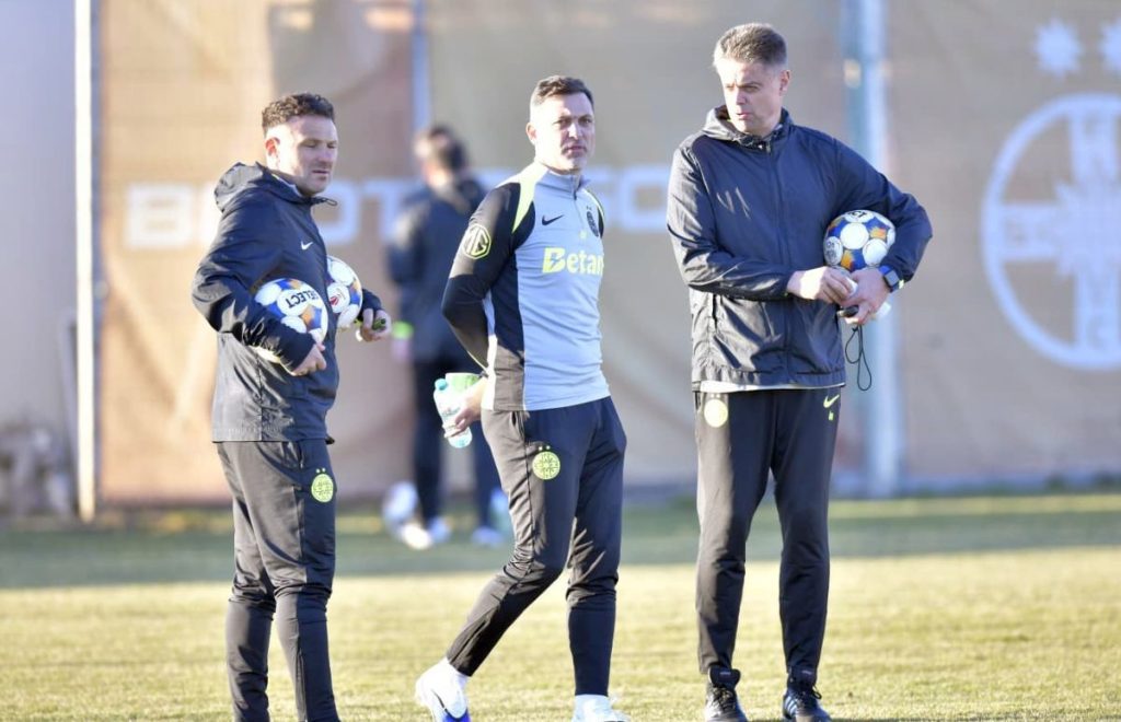 Rădoi revine la FCSB: Misiunea, salvarea sezonului și accesul în Conference League Mirel Rădoi a revenit pe banca tehnică a FCSB, preluând echipa marți după-amiaza cu un obiectiv clar: clasarea pe locul 7 la finalul sezonului și câștigarea barajului pentru Conference League