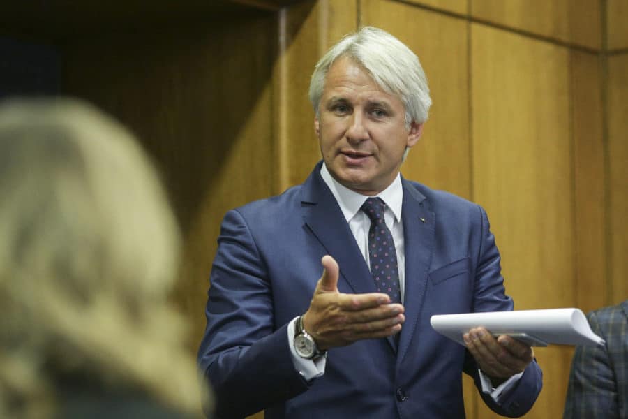 Fostul ministru Orlando Teodorovici, vizat de o plângere disciplinară la Curtea de Conturi Orlando Teodorovici, fost ministru al Finanțelor și actual director în cadrul unei direcții din Curtea de Conturi, este vizat de o plângere disciplinară