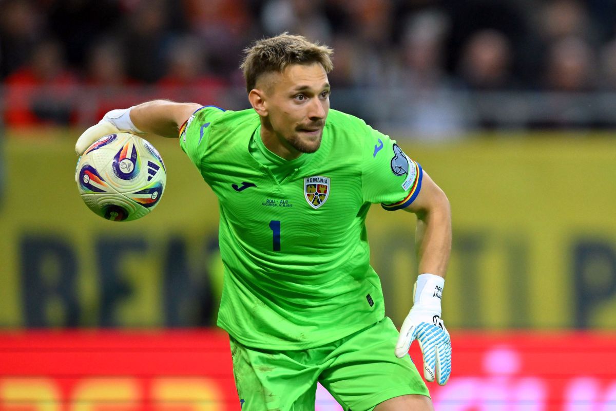 Radu, pe drumul spre Istanbul: Portarul speră să joace în barajul cu Turcia Istanbulul așteaptă o confruntare crucială pentru România, iar bătălia de la poartă pare să se joace până în ultimul moment