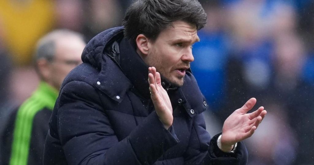 Rangers se concentrează pe revenirea în lupta pentru titlu după turbulențele din weekend Glasgow, Scoția – Echipa de fotbal Rangers, din Scoția, își îndreaptă atenția către continuarea sezonului, după un weekend marcat de evenimente neplăcute, atât pe teren, cât și în afara acestuia