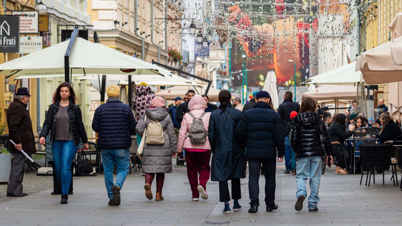 România, o țară între costuri ridicate, siguranță și contraste România se confruntă cu provocări economice, în timp ce aspecte precum siguranța și libertatea de exprimare sunt apreciate