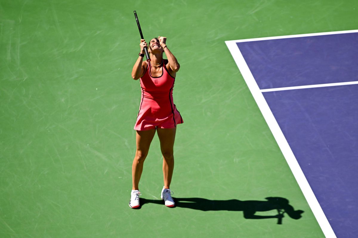 Sabalenka cucerește Indian Wells după o finală dramatică cu Rybakina Aryna Sabalenka, numărul 1 mondial, a triumfat la Indian Wells Open, după o finală memorabilă în fața Elenei Rybakina, scor 3-6, 6-3, 7-6 (6)
