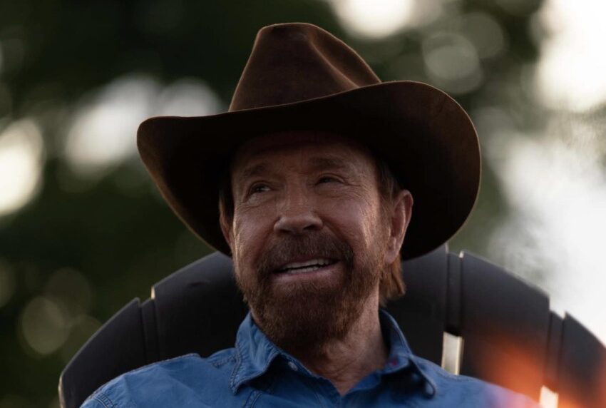 Chuck Norris, internat de urgență într-un spital din Hawaii Actorul american Chuck Norris, în vârstă de 83 de ani, a fost internat de urgență într-un spital din Kauai, Hawaii, conform informațiilor apărute în presa internațională