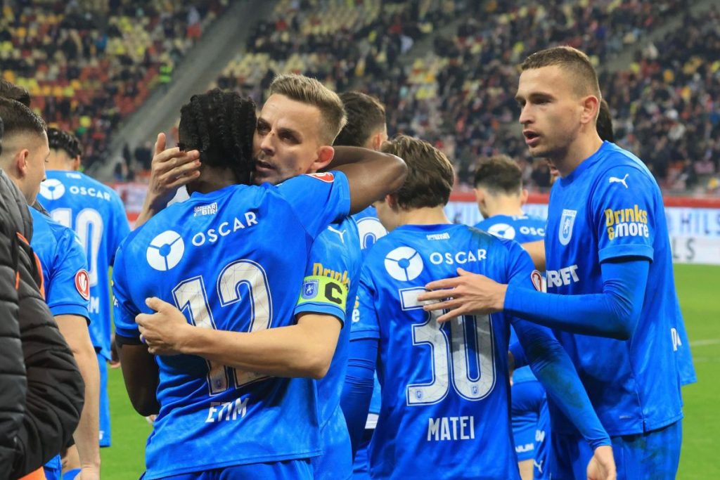 Craiova pleacă cu toate punctele de pe Arena Națională, după un meci sărac în spectacol Universitatea Craiova a învins Dinamo cu 1-0 pe Arena Națională, într-un meci din cadrul play-off-ului Superligii