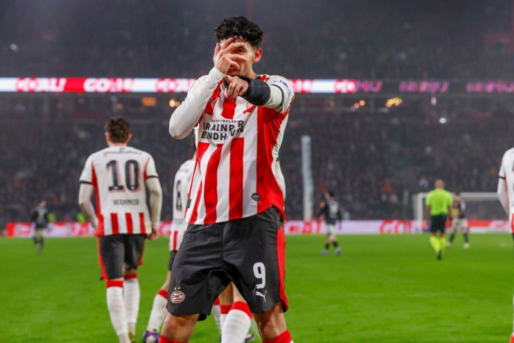 Psv, meci decisiv cu az: Pepi pe teren, kees smit absent