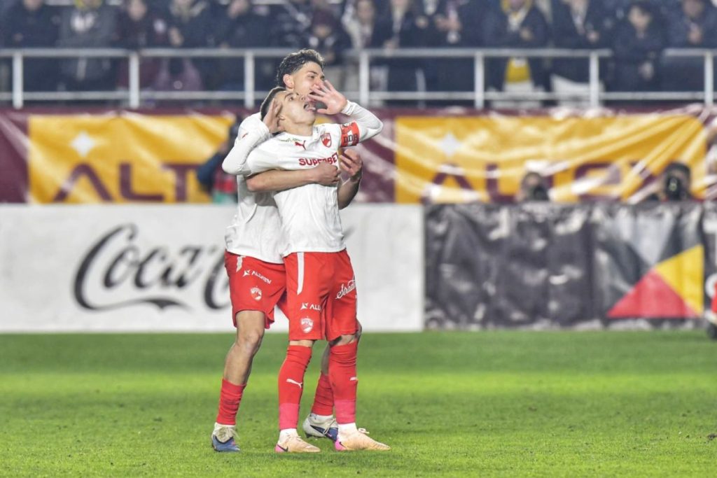 Cîrjan, gol cu gust amar în Giulești: Dinamo deschide scorul în derby Giuleștiul a vibrat la începutul reprizei secunde, dar nu de bucurie, ci de uimire