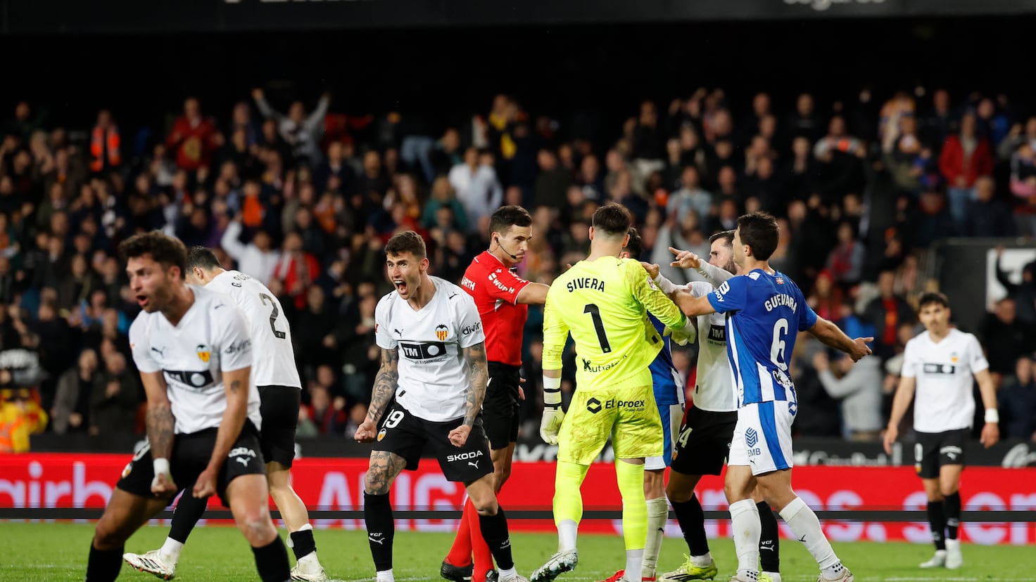 Valencia remontează miraculos în fața lui Alavés, într-un meci spectaculos Mestalla a explodat de bucurie la finalul unei partide dramatice, în care Valencia a reușit o revenire incredibilă împotriva lui Alavés