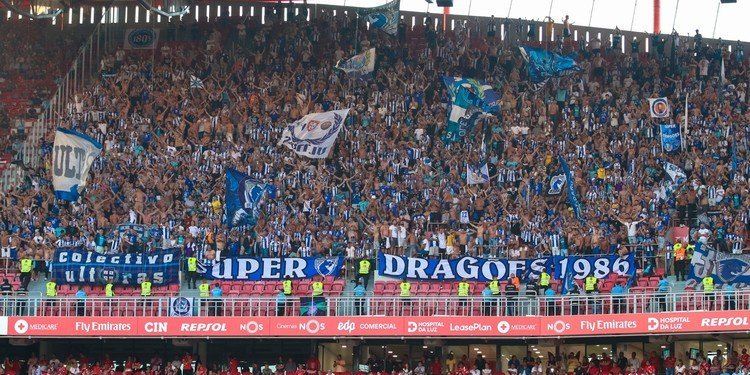 Biletele pentru derby-ul Benfica – FC Porto, disponibile exclusiv online Fanii fotbalului din Portugalia se pregătesc pentru un nou duel de mare tradiție