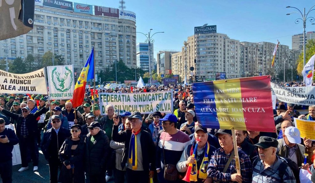 Premierul Bolojan, întâlnire tensionată cu minerii de la Complexul Energetic Oltenia Premierul Ilie Bolojan s-a întâlnit marți cu reprezentanții minerilor de la Complexul Energetic Oltenia, veniți la guvern pentru a protesta