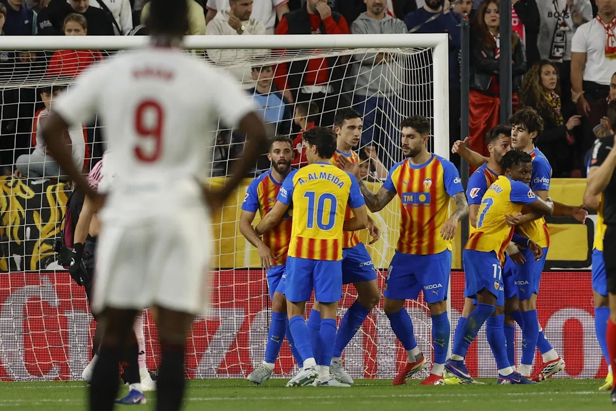 Valencia dă o lecție de eficiență: Sevilla, pusă la pământ cu 0-2