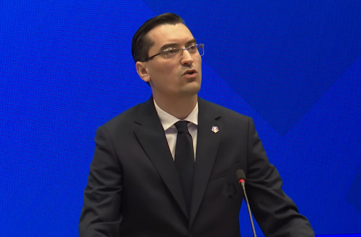 Răzvan Burleanu, reales președintele FRF pentru al patrulea mandat, cu un scor zdrobitor Miercuri, la Casa Fotbalului, a avut loc Adunarea Generală a Federației Române de Fotbal (FRF)