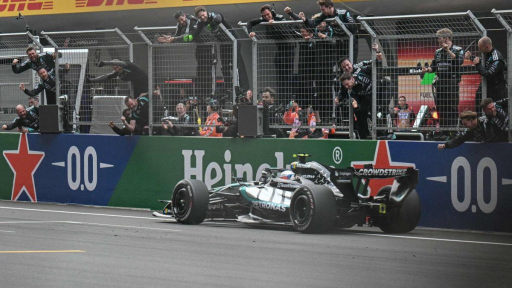 Antonelli câștigă cursa f1, peste Russell și Hamilton, leclerc pe 4