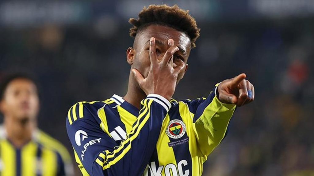Nene deschide scorul pentru Fenerbahçe împotriva Gaziantep în Super Lig Istanbul, Turcia – Dorgeles Nene a marcat golul de debut al meciului dintre Fenerbahçe și Gaziantep, demonstrând încă o dată importanța sa pentru echipa gazdă
