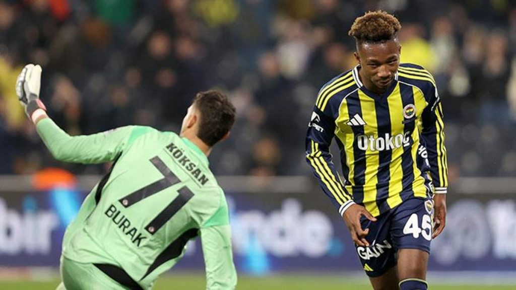 Fenerbahçe învinge Gaziantep într-un meci spectaculos din Süper Lig Istanbul, Turcia – Fenerbahçe a obținut o victorie importantă în fața echipei Gaziantep, în cadrul etapei a 27-a din Süper Lig, într-un meci disputat pe teren propriu