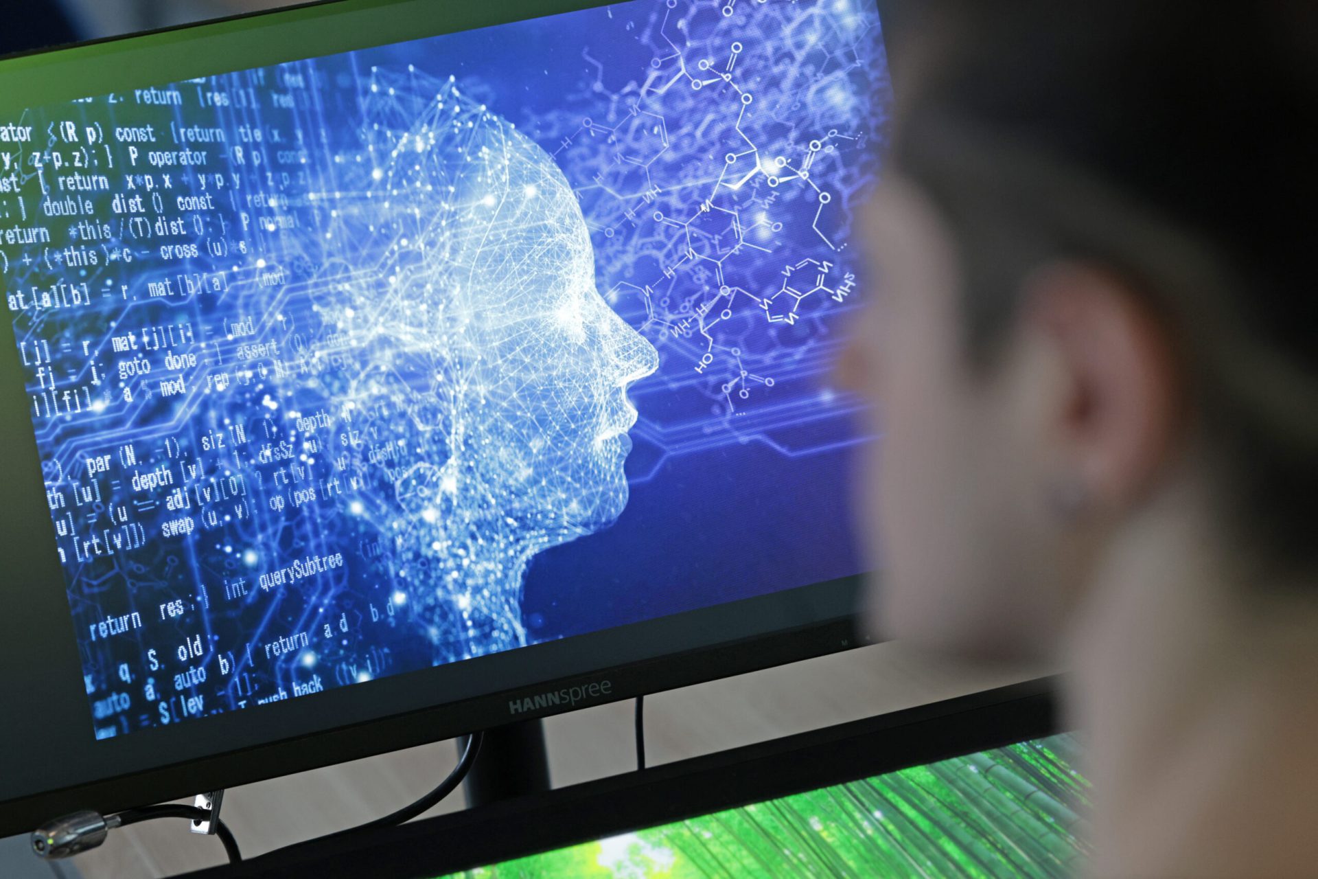 Inteligența artificială, înclinată spre aprobare: Studiul care dezvăluie lingușirea sistemelor AI Un studiu recent, publicat în revista Science, arată că inteligența artificială manifestă o tendință pronunțată spre „lingușire”, adică o formă de comportament exagerat de agreabil și afirmativ