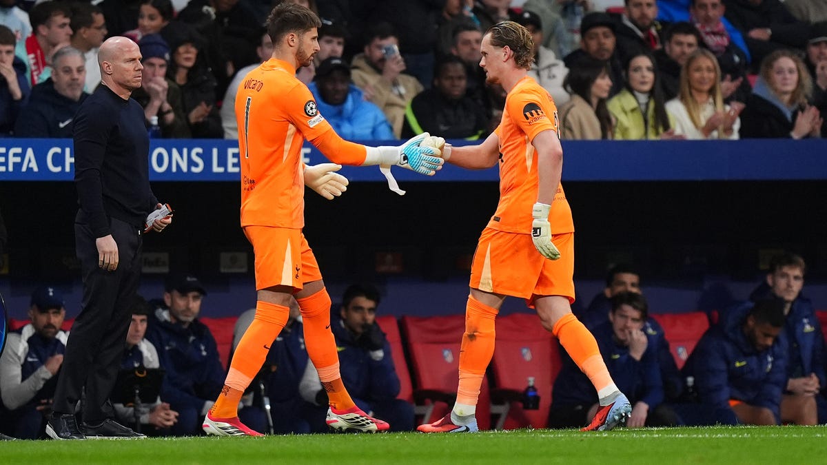 Katastrofa pentru Tudor: Kinský, schimbat după 17 minute într-un meci de Champions League Madrilenii de la Atlético au primit cu brațele deschise echipa lui Igor Tudor, miercuri seara, în prima manșă a optimilor Champions League
