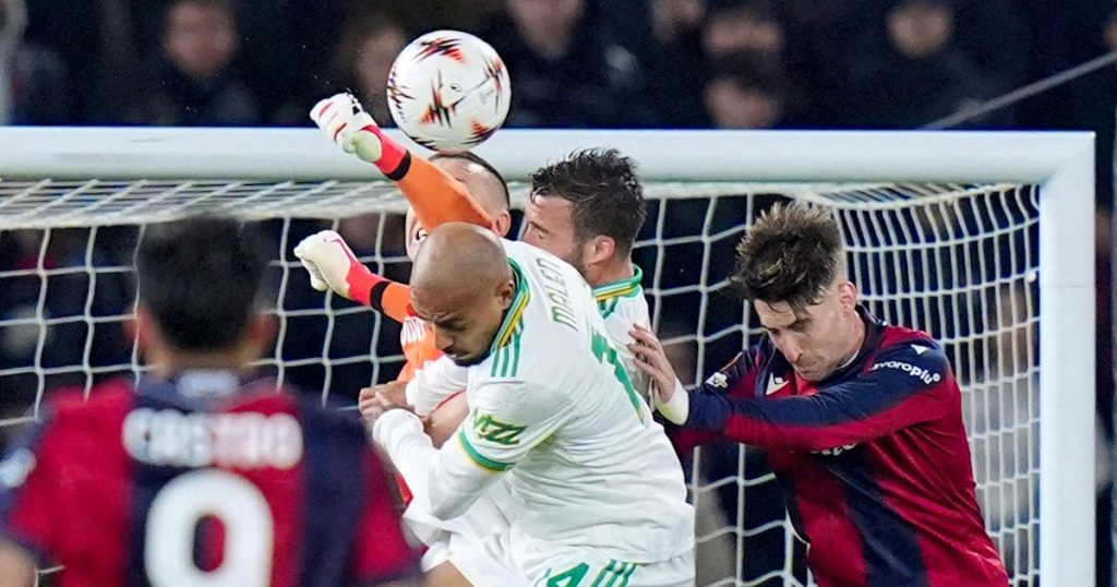 Bologna și Roma se încaieră, dar la pauză scorul e egal