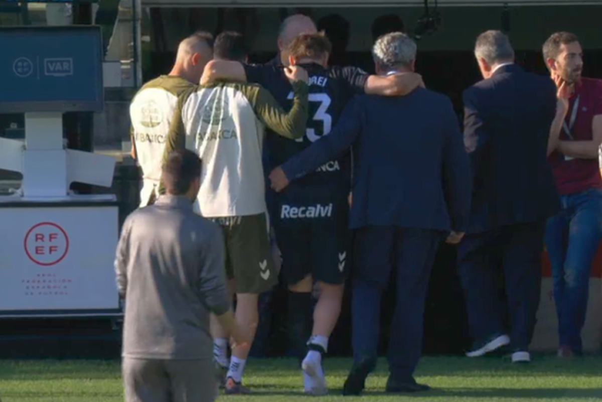 Alertă pentru România! Ionuț Radu, incert înaintea barajului cu Turcia, după o prestație dificilă și probleme musculare Ionuț Radu, portarul echipei Celta Vigo și titularul așteptat în barajul crucial Turcia – România, a avut o zi de coșmar pe teren propriu