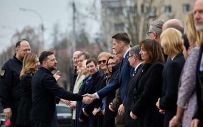 Mircea Abrudean, președintele Senatului României, a participat la Kiev la o ceremonie de comemorare a victimelor masacrului de la Bucea, în semn de solidaritate cu Ucraina