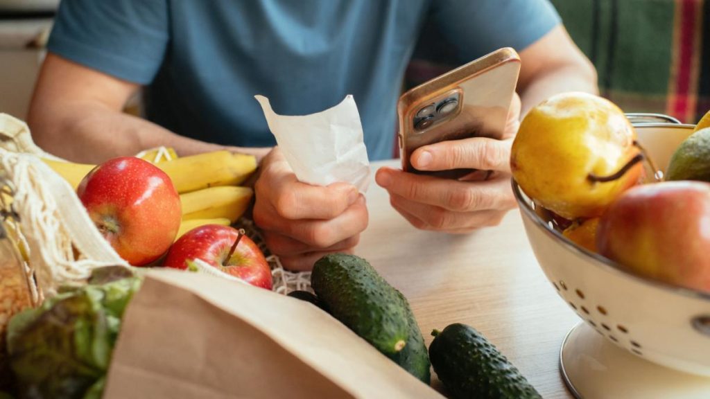 Scumpiri la orizont: Painea și alte produse alimentare riscă să se scumpească din cauza costurilor cu energia și combustibilul Producătorii din industria alimentară avertizează că prețurile la pâine și alte produse de bază ar putea crește cu până la 10% în următoarea perioadă