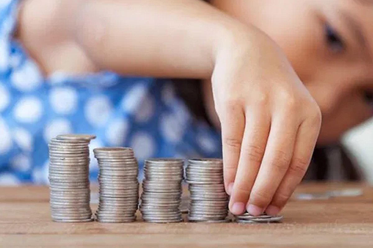 Alocațiile și indemnizațiile sociale: Calendarul plăților pentru aprilie 2026 În luna aprilie a anului 2026, beneficiarii de alocații și indemnizații sociale vor primi sumele aferente, însă modalitatea de plată va influența data exactă a încasării