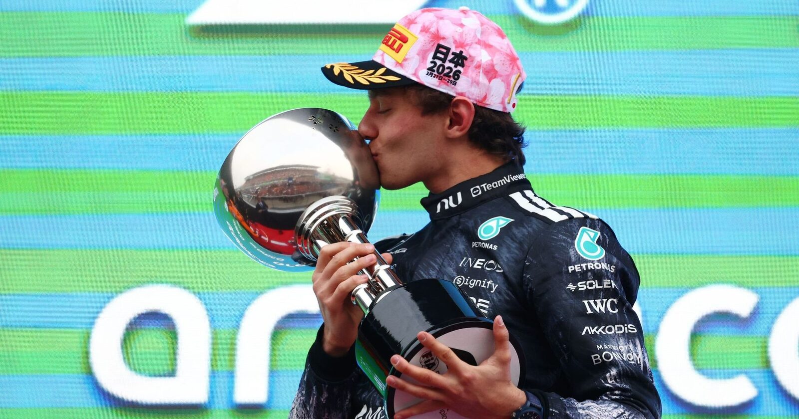 Kimi Antonelli uimește Formula 1: Italianul rescrie istoria și urcă pe primul loc Tânărul pilot italian Kimi Antonelli a demonstrat că sezonul său de debut în Formula 1 nu a fost doar o simplă formalitate