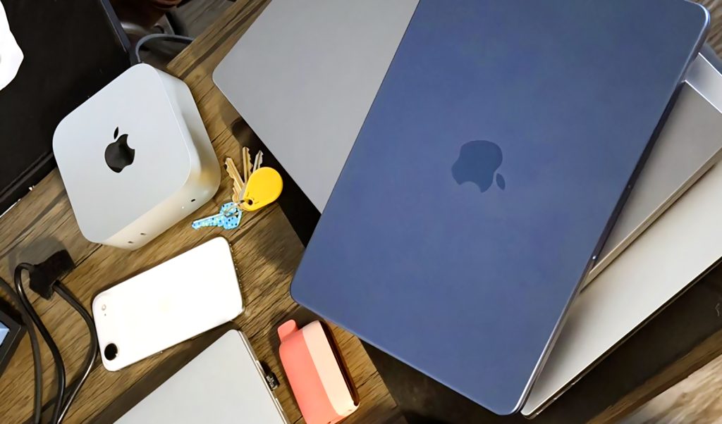 Apple scoate Mac Pro din producție: Sfârșitul unei ere pentru profesioniști Gigantul tehnologic Apple a decis să scoată din producție modelul Mac Pro, o decizie care marchează o schimbare importantă în strategia companiei privind desktopurile pentru utilizatorii profesioniști