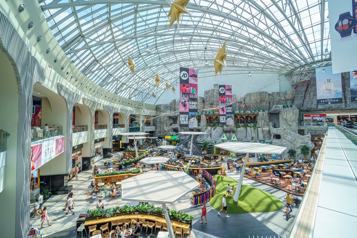 Restaurantele dintr-un mall bucureștean, închise de ANPC; vânzările din centrele comerciale, în scădere Autoritățile au efectuat controale ample într-unul dintre cele mai mari centre comerciale din București, rezultând închiderea mai multor restaurante