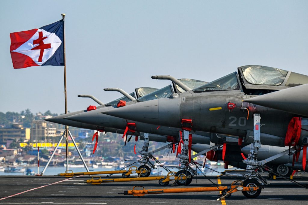 Macron anunță noua doctrină nucleară. Ce capacitate are franța?