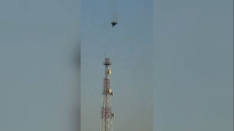 Trei avioane de vânătoare americane s-au prăbușit în Kuweit, posibil din cauza focului „prietenesc” Kuweit – Trei avioane de vânătoare F-15E Strike Eagle ale Statelor Unite s-au prăbușit luni în Kuweit, în ceea ce pare a fi un incident de „foc prietenesc”, a anunțat armata americană