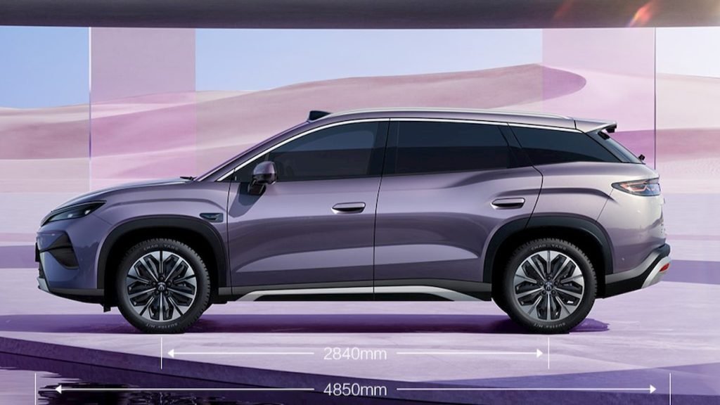 Un SUV electric chinezesc ar putea da peste cap piața auto europeană Un nou SUV electric de la BYD, Song Ultra EV, promite să schimbe percepția asupra mașinilor electrice accesibile