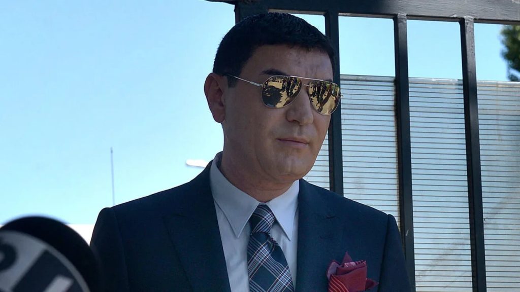 Cristi Borcea, afectat de instabilitatea din Orientul Mijlociu: Investițiile imobiliare din Dubai, în pericol Criza din Orientul Mijlociu și atacurile recente au afectat piața imobiliară din Dubai, inclusiv investițiile afaceriștilor români