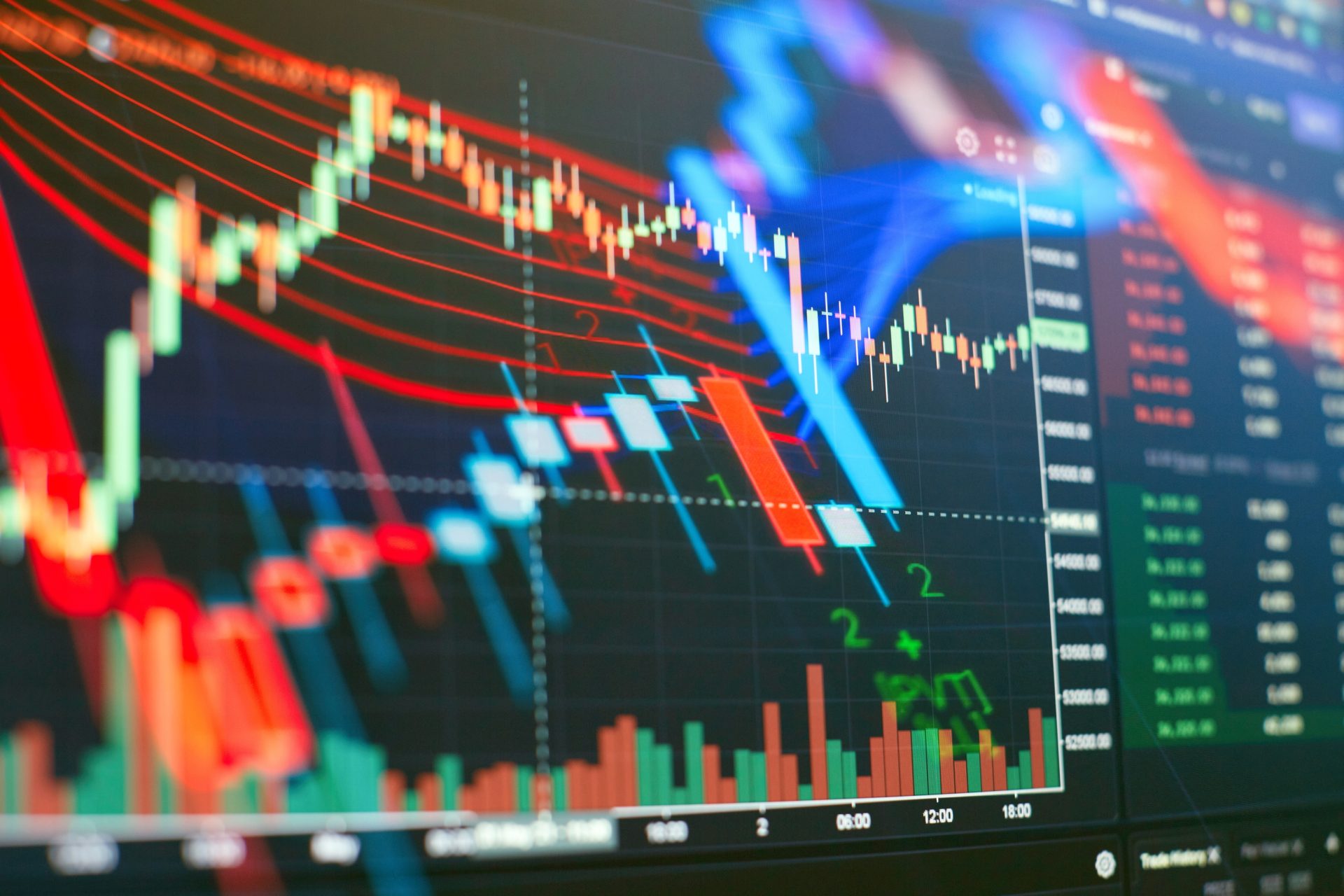 Tranzacții suspecte cu petrol, urmate de anunțul lui Trump privind negocierile cu Iranul, zguduie piețele Piețele petroliere au fost martorele unor mișcări neobișnuite, stârnind suspiciuni de utilizare a informațiilor privilegiate