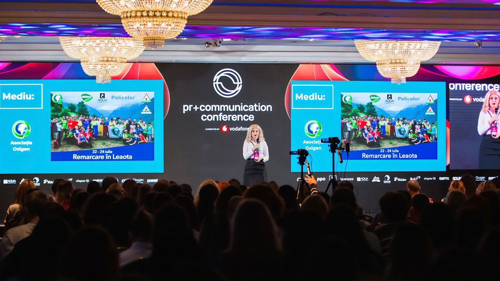 Comunicarea în era inteligenței artificiale: Provocări și soluții la cel mai mare festival din România Profesioniștii din domeniul comunicării se confruntă cu o serie de întrebări cruciale în contextul actual, dominat de tendințe în continuă schimbare, progresele în inteligența artificială și presiunea constantă de a obține rezultate