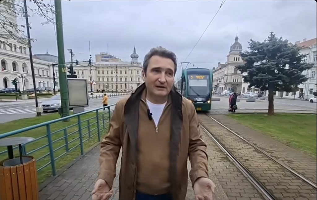 Arad: Biletul de 1 leu, soluție pentru transportul public în contextul scumpirii carburanților Primăria Arad va introduce un bilet de 1 leu, valabil 24 de ore, pentru toate mijloacele de transport în comun din municipiu