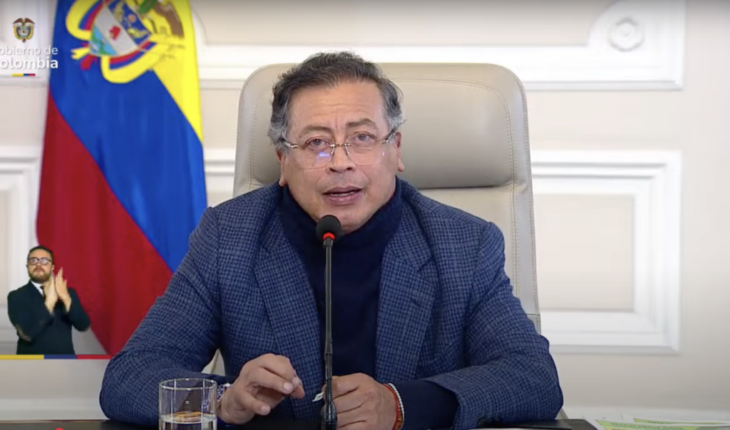 Ancheta FBI asupra președintelui Columbiei: Suspectări de legături cu traficanți de droguri Justiția americană anchetează președintele Columbiei, Gustavo Petro, pentru posibile legături cu traficanți de droguri, conform informațiilor publicate vineri de The New York Times
