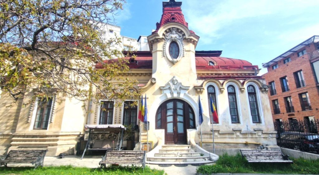 Casa Memorială „Dinu Lipatti” va fi transformată în centru cultural Consiliul General al Municipiului București a aprobat proiectul de achiziționare a Casei Memoriale „Dinu Lipatti”, situată pe Bulevardul Lascăr Catargiu nr
