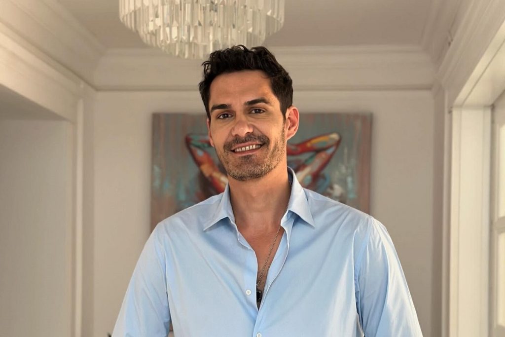 George Burcea, surprins de costurile unei vizite la urgențe în Statele Unite Actorul George Burcea a împărtășit recent cu urmăritorii săi de pe rețelele de socializare experiența unei vizite la Camera de Gardă într-un spital din Statele Unite ale Americii