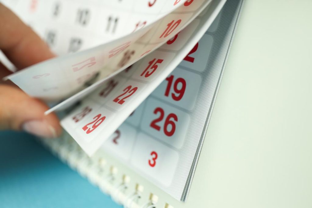 Românii vor avea parte de 17 zile libere legale în 2026, conform calendarului oficial