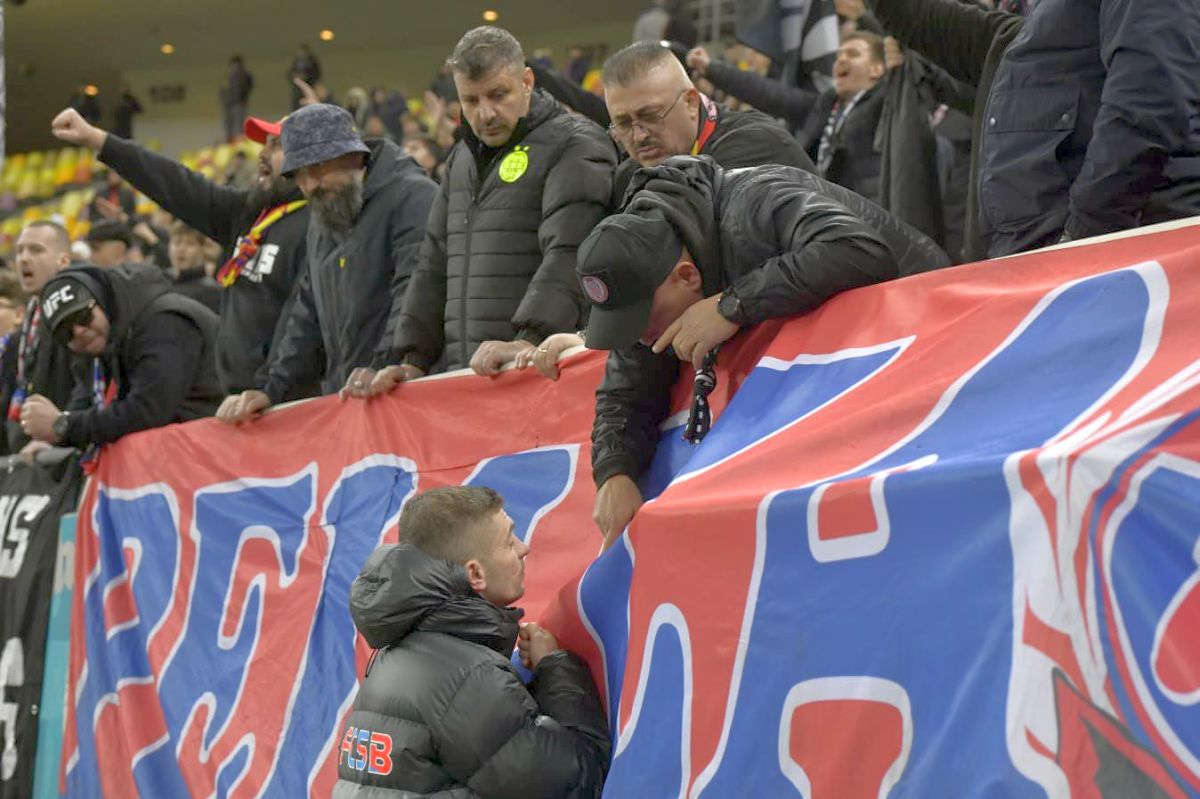 FCSB, în genunchi la finalul sezonului regulat: U Cluj învinge și trimite campioana în play-out FCSB a încheiat sezonul regulat al Superligii cu o înfrângere usturătoare, scor 1-3, în fața celor de la U Cluj