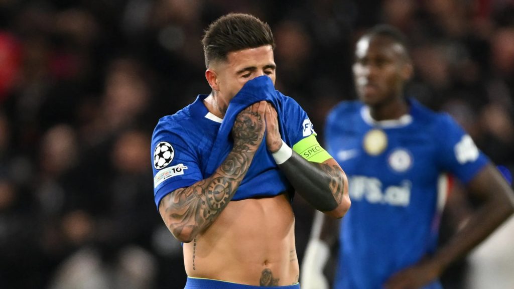 Enzo Fernandez, starul lui Chelsea, deschide ușa unui transfer de senzație Mediaticul mijlocaș al lui Chelsea, Enzo Fernandez, a lăsat de înțeles că un transfer de la clubul londonez ar putea fi o posibilitate în perioada de mercato din vară