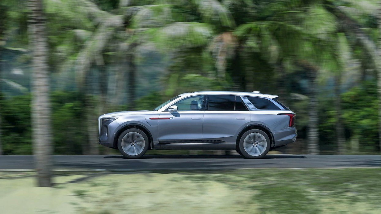 Baterii revoluționare în China: O nouă generație de acumulatori ar putea schimba industria auto electrică O echipă de cercetători chinezi, condusă de Chen Jun de la Academia Chineză de Științe, a raportat un avans major în tehnologia bateriilor, promițând o creștere semnificativă a autonomiei vehiculelor electrice